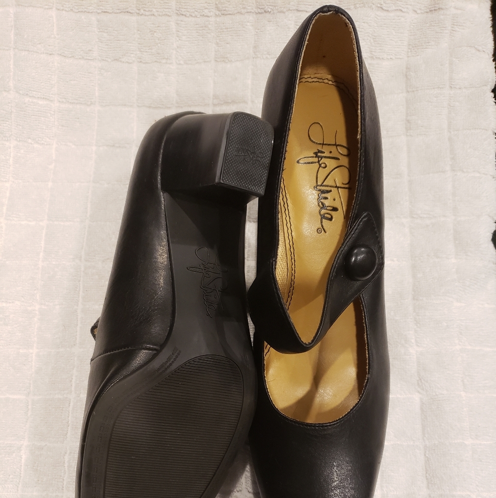 Shoes - Picture 2 of 2